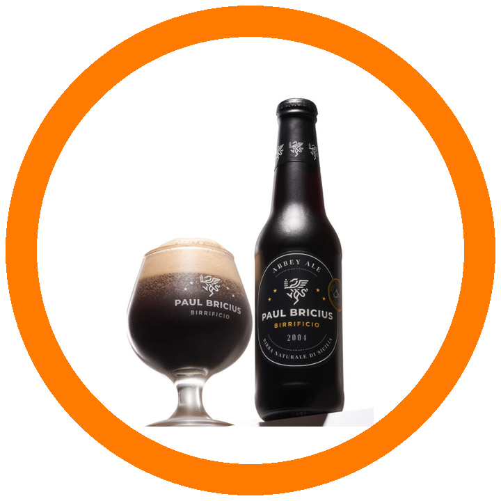 Bottiglia e calice della birra Paul Bricius Abbey Ale